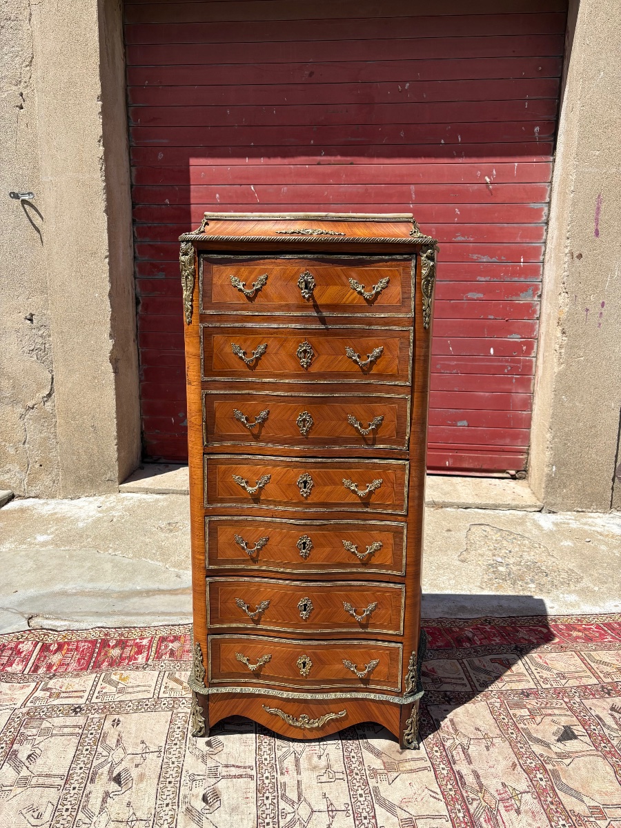 A Louis XV-style Ladies' Secretary Desk, With 19th-century Marquetry