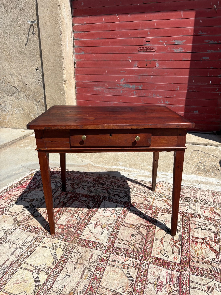 Table, de milieu en noyer, directoire d’époque XVIIIe siècle