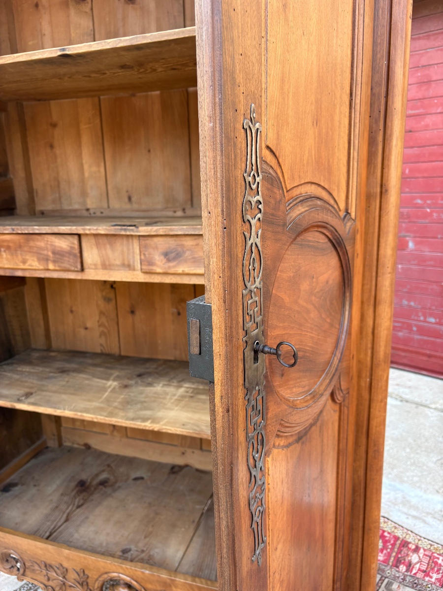 18th-century Arles-style Louis XV Provençal Cabinet-photo-3
