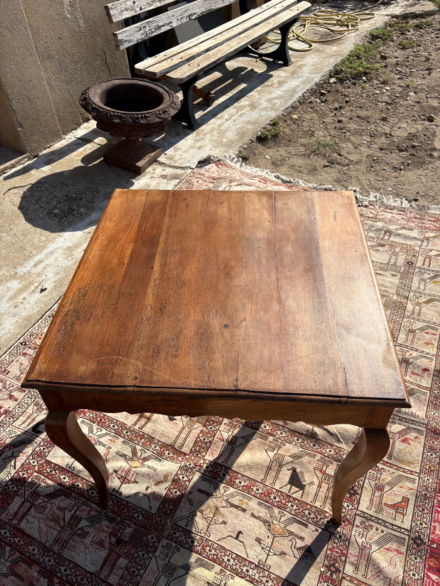 Petite table de milieu Louis XV, en noyer d’époque XVIIIe siècle-photo-2