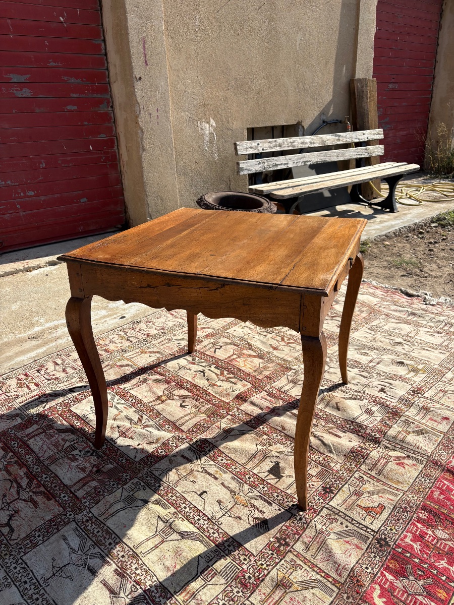 Petite table de milieu Louis XV, en noyer d’époque XVIIIe siècle-photo-4