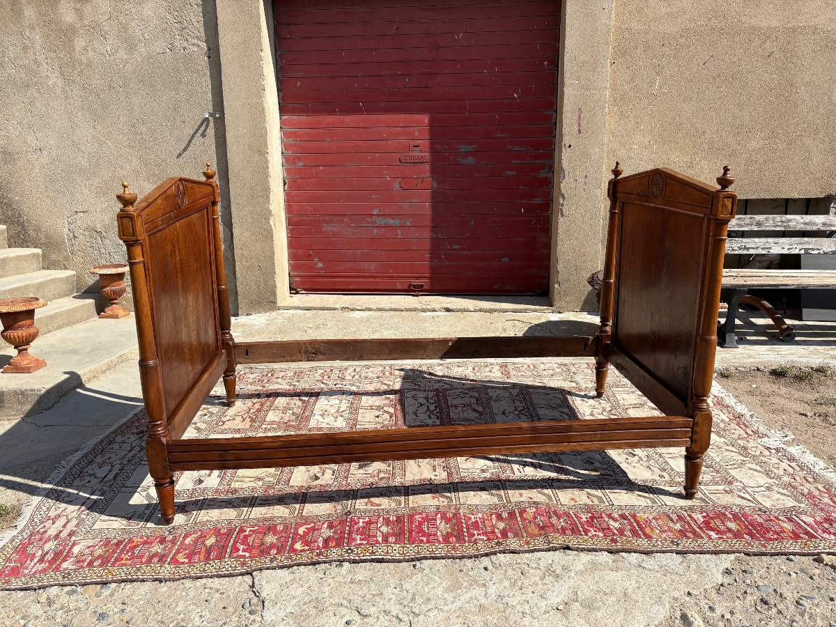 Paire de lits , Louis XVI, en noyer d’époque XVIIIe siècle-photo-5