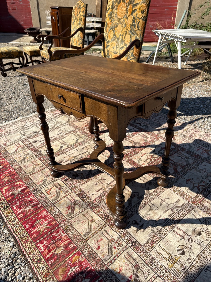 Table, de milieu, Louis XIII, en noyer,circa 1900  