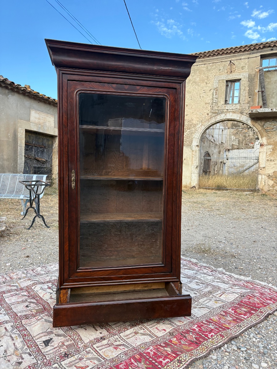 19th-century Mahogany Bookcase, Display Cabinet, And Dining Set-photo-3
