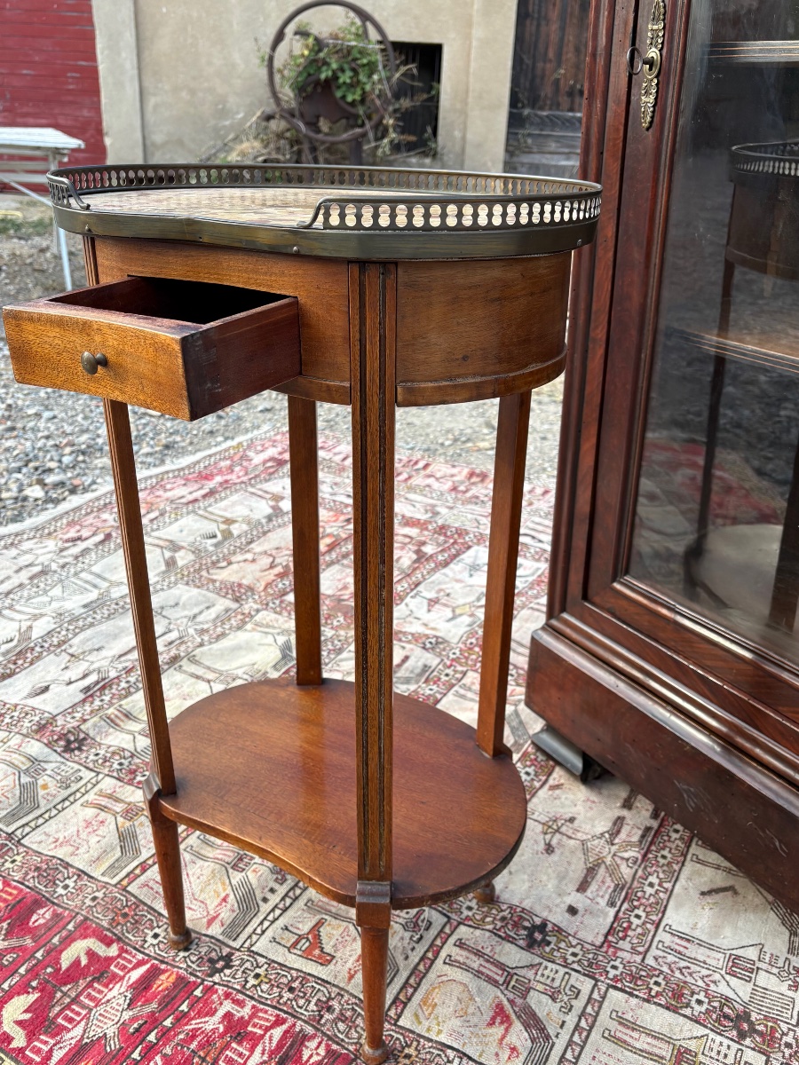 Petit guéridon ovale de style louis XVI en acajou d’époque fin XIXe siècle.-photo-4