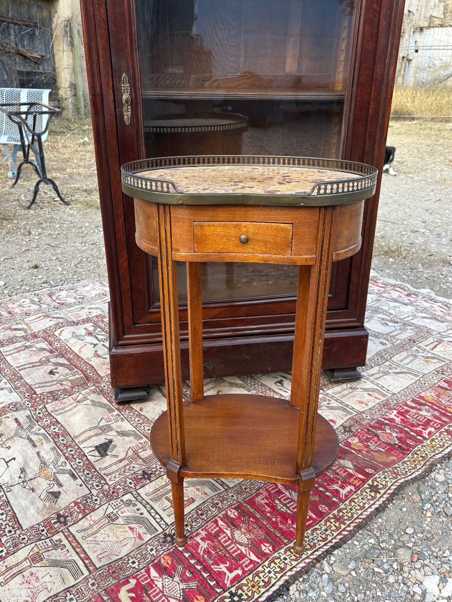 Petit guéridon ovale de style louis XVI en acajou d’époque fin XIXe siècle.-photo-3