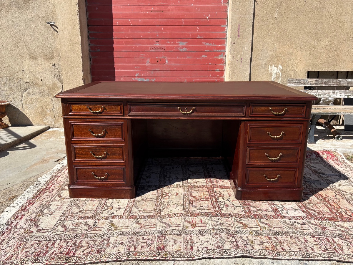 Antique Mahogany Desk With Drawers, Restored In The 19th Century-photo-1