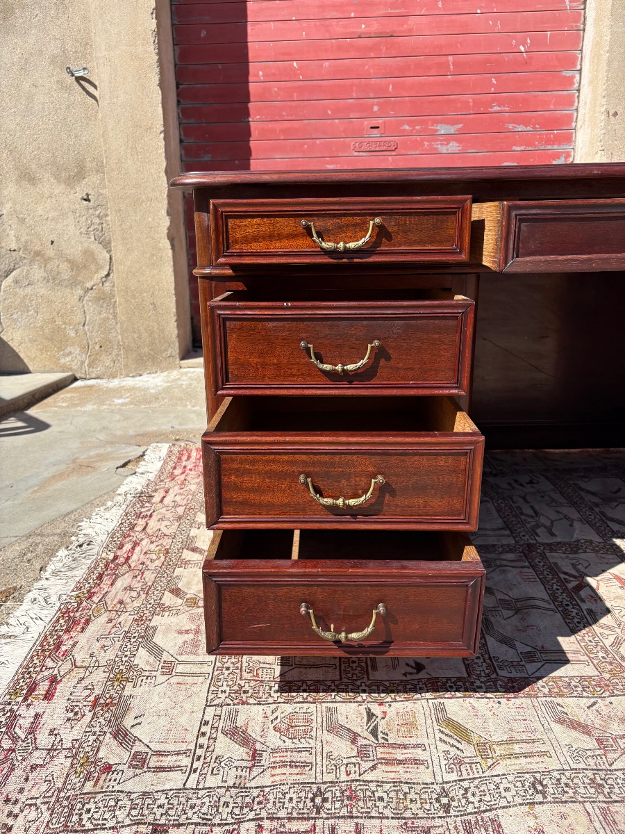 Antique Mahogany Desk With Drawers, Restored In The 19th Century-photo-3