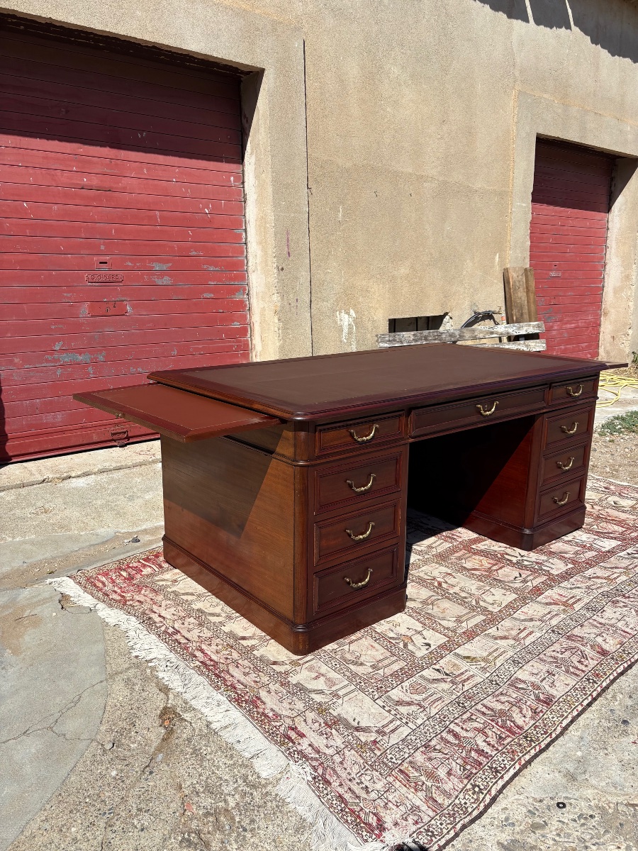 Antique Mahogany Desk With Drawers, Restored In The 19th Century-photo-8