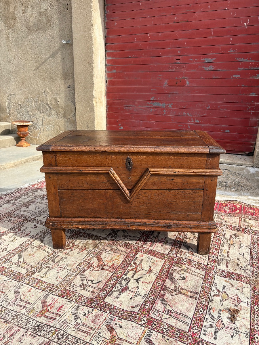 Louis XIII Chest, Made Of Walnut, Dating From The 17th Century-photo-5