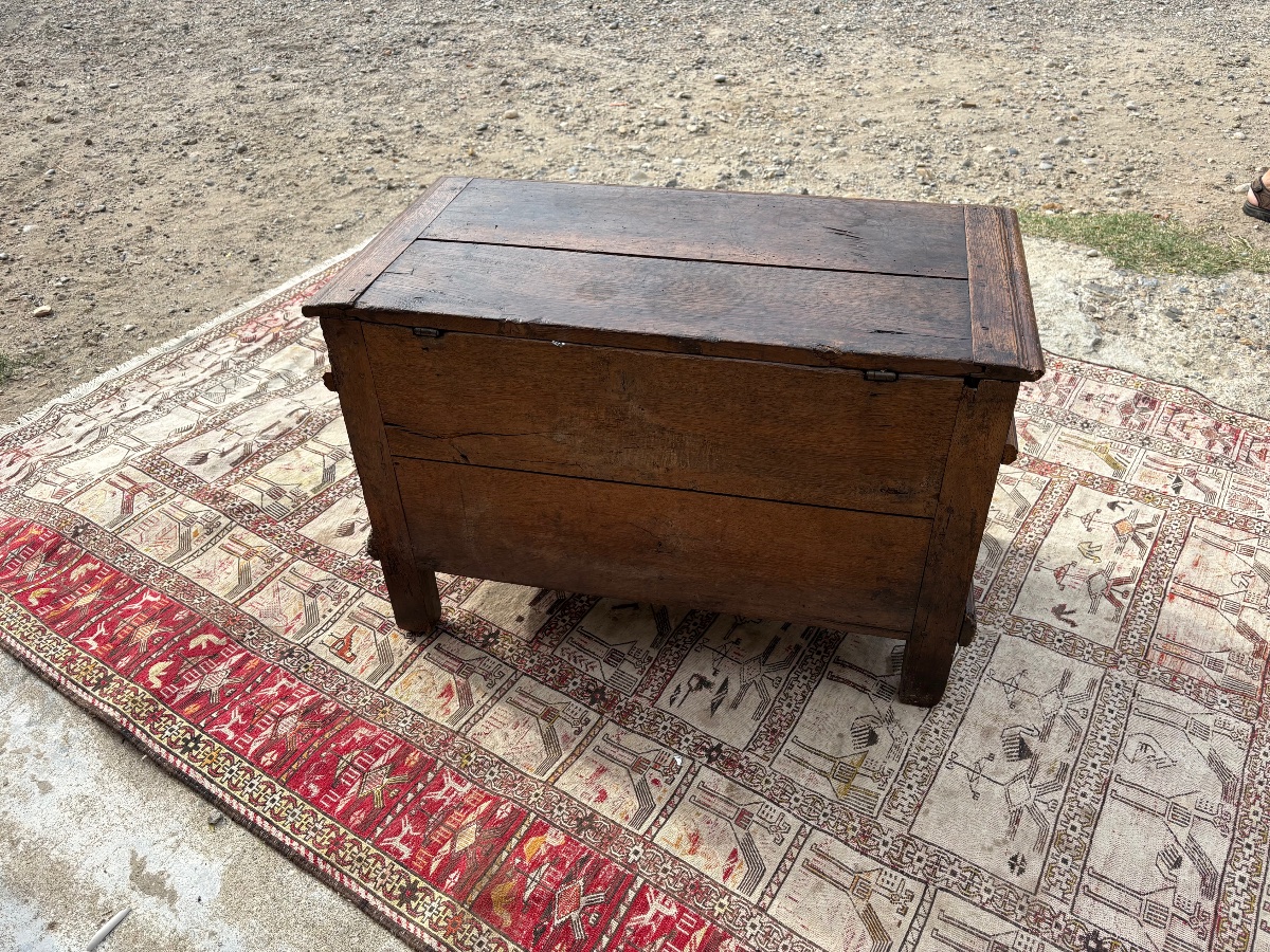 Louis XIII Chest, Made Of Walnut, Dating From The 17th Century-photo-7