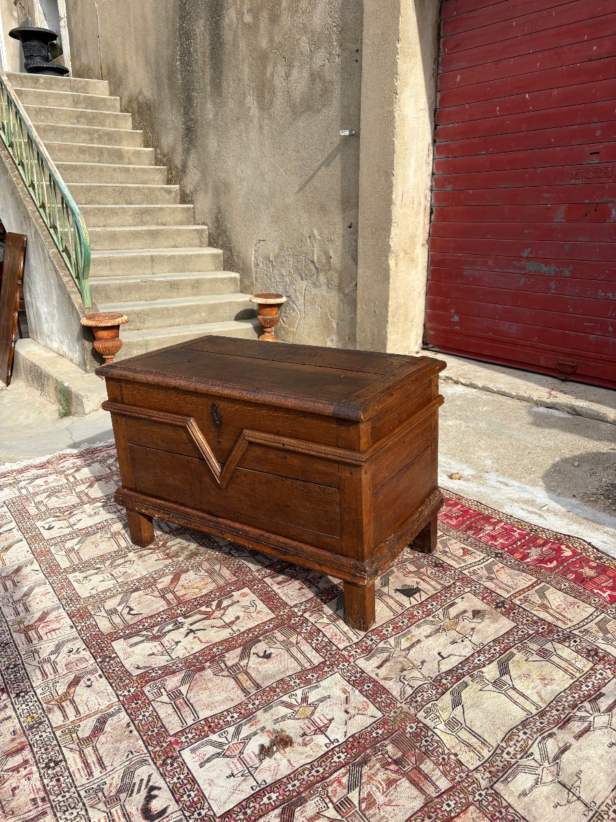 Louis XIII Chest, Made Of Walnut, Dating From The 17th Century-photo-8