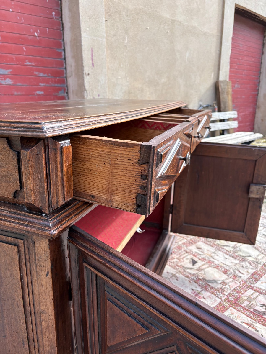 Louis XIII Sideboard, Made Of Walnut, 17th-century-photo-3