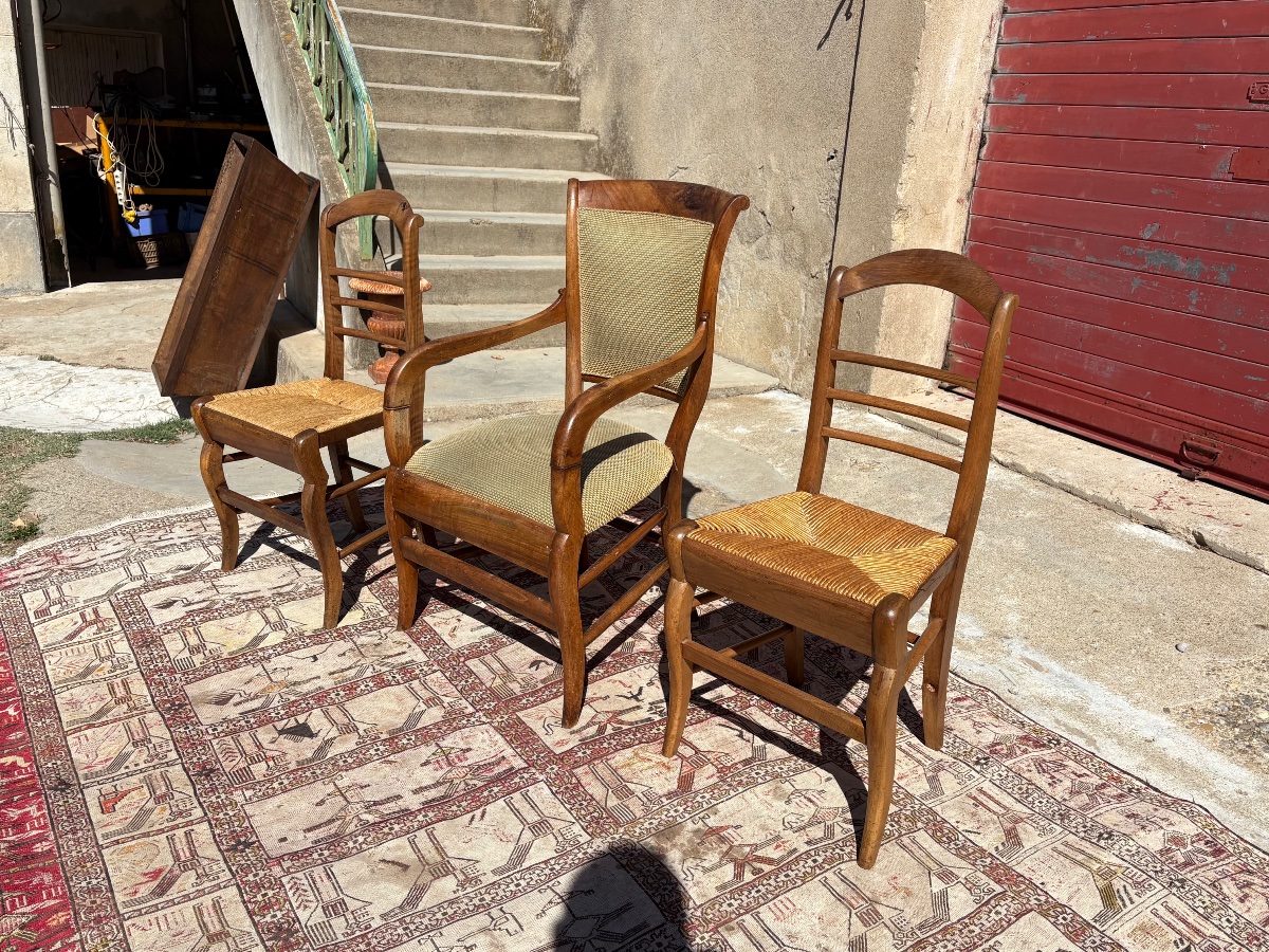 Armchair And Pair Of Chairs, Restored In 19th-century Walnut-photo-3