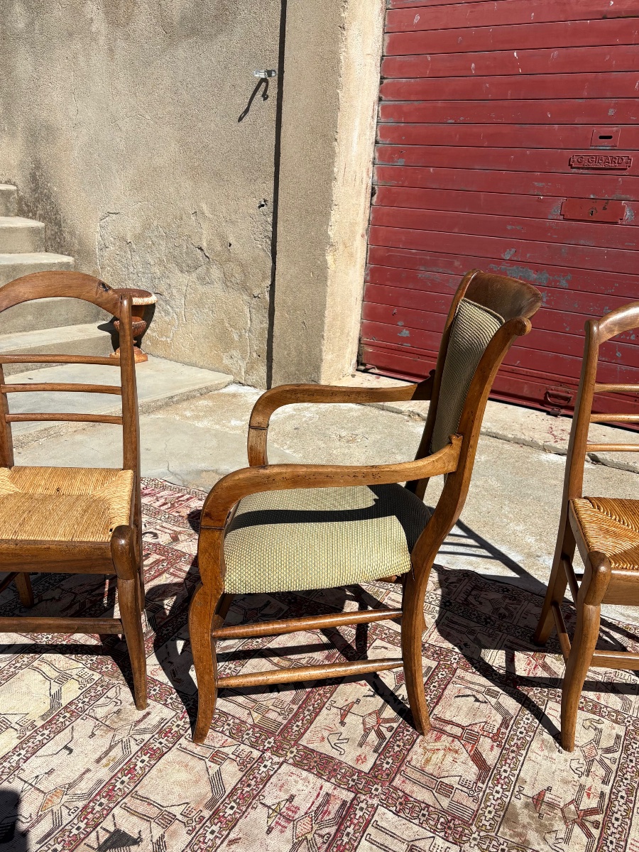 Armchair And Pair Of Chairs, Restored In 19th-century Walnut-photo-3