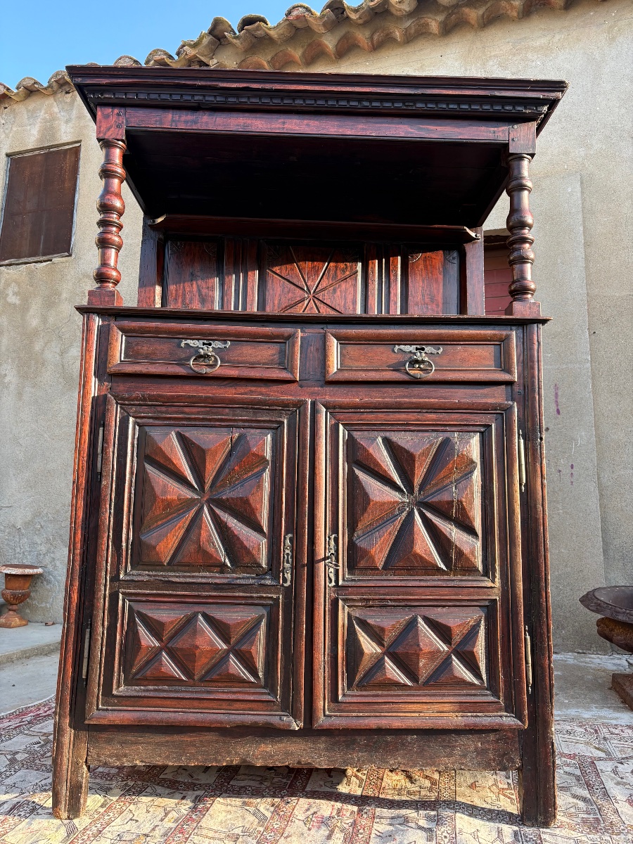 Louis XIII Sideboard In Walnut, 17th-century-photo-2