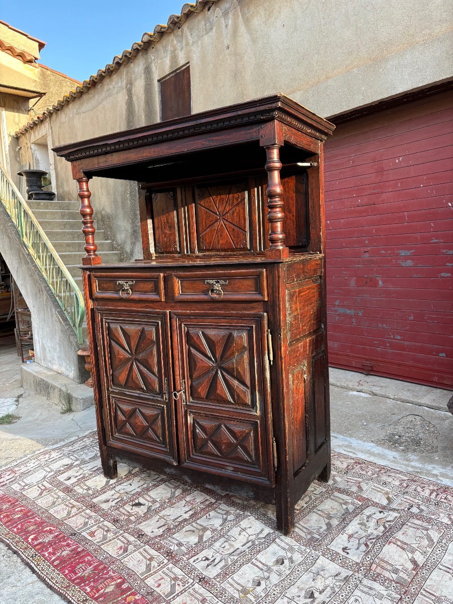Louis XIII Sideboard In Walnut, 17th-century