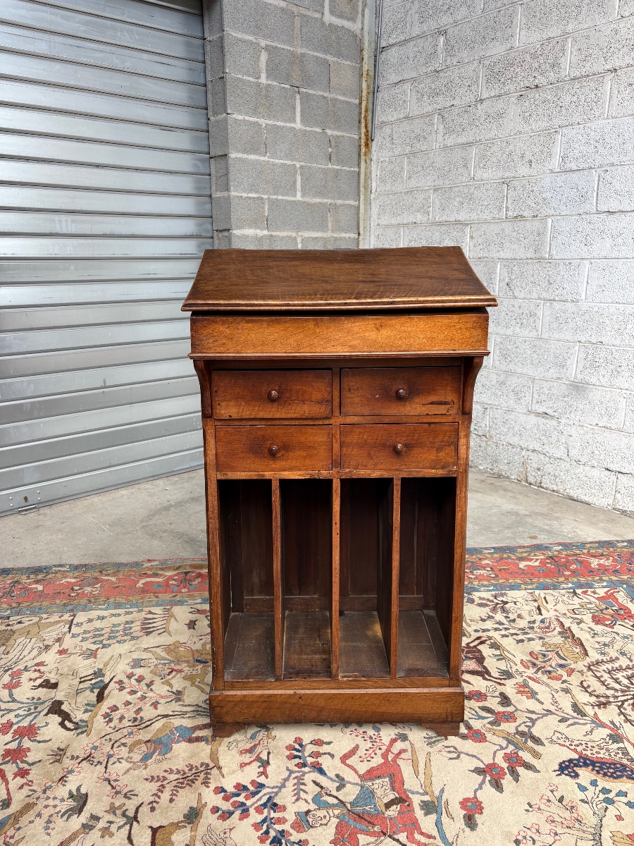 Meubles de métier à pupitre en noyer, époque, restauration XIXe siècle