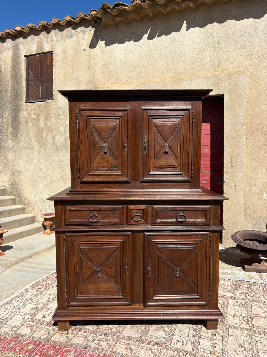 Buffet de corps Louis, XIII en noyer , époque XVIIe siècle