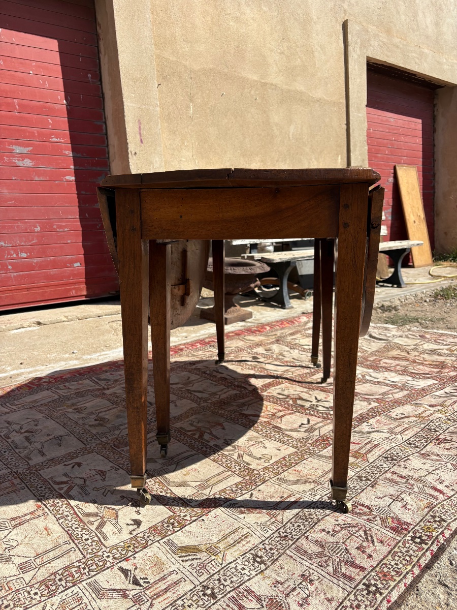 18th-century Louis XVI-style 6-foot Walnut Table-photo-1
