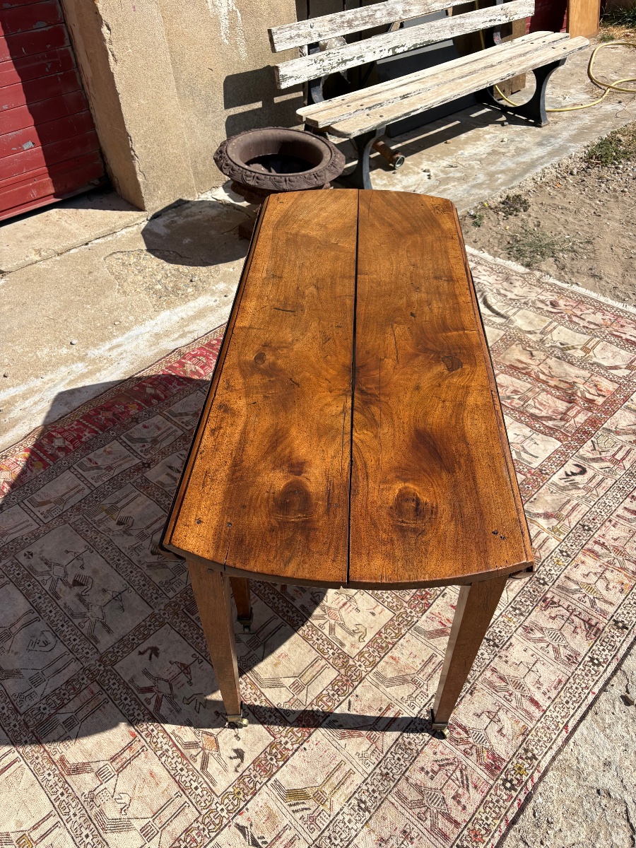 18th-century Louis XVI-style 6-foot Walnut Table-photo-5