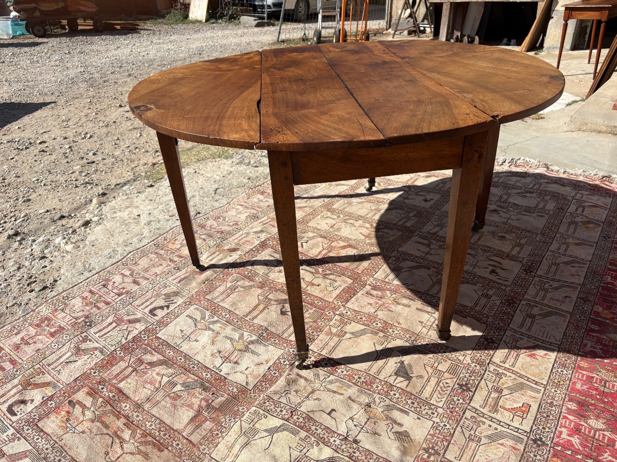 18th-century Louis XVI-style 6-foot Walnut Table-photo-8