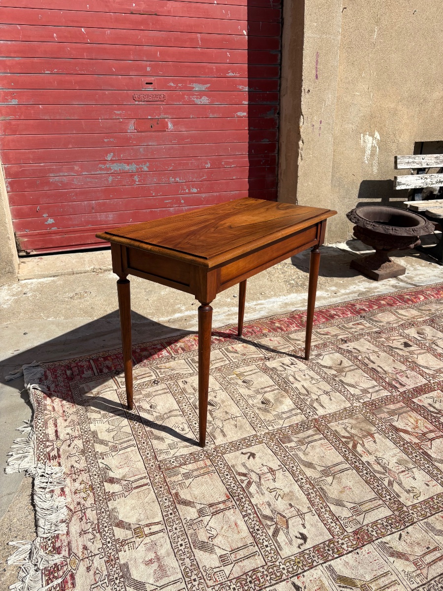 Petite table d’entre deux. Louis XVI en noyer d’époque XVIIIe siècle.-photo-5