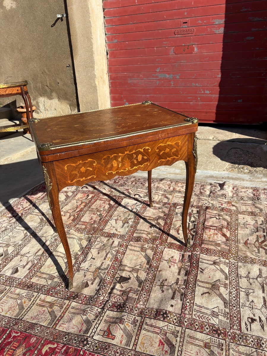  Table, à Jeux louis XV, en marqueterie fin XIXe siècle