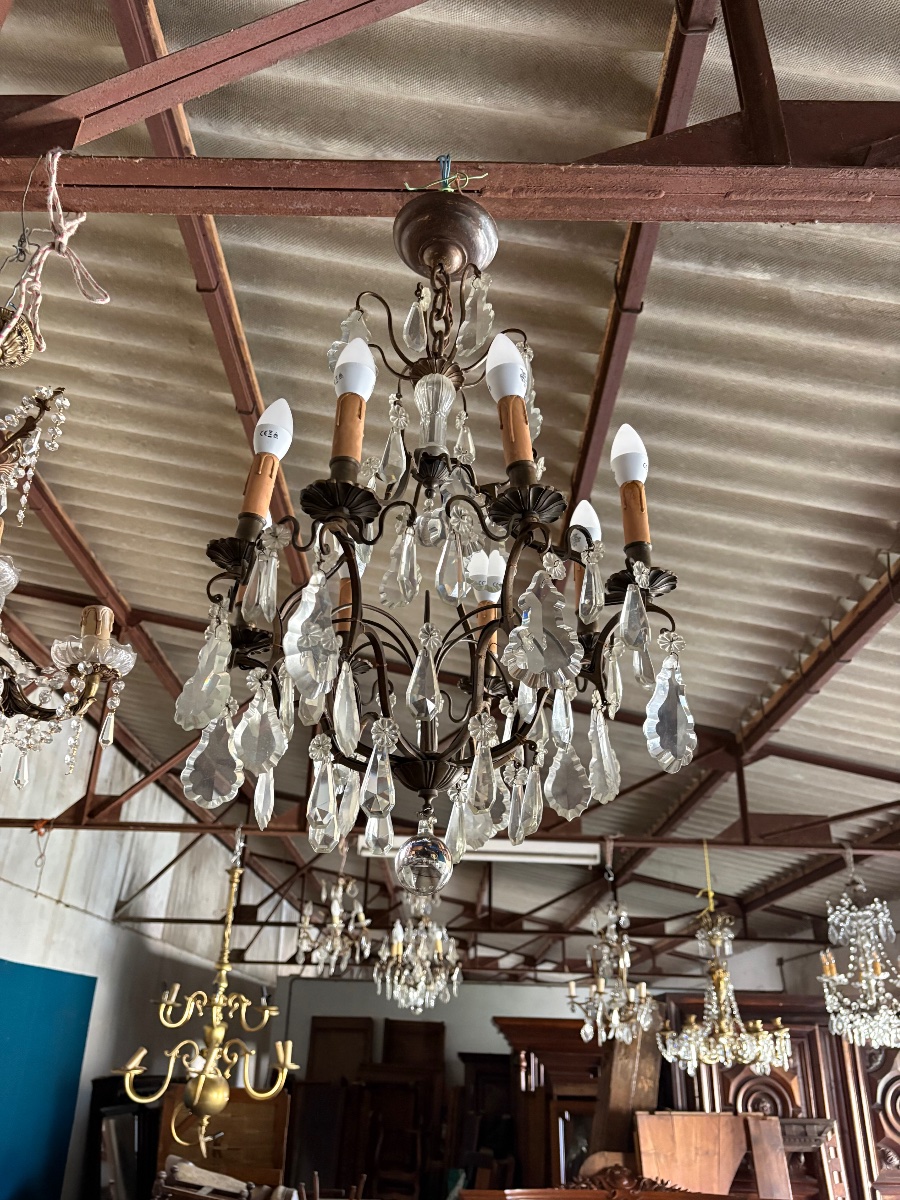 Lustre Louis XV, en bronze à huit lumières et Pampilles de cristal d’époque XIXe siècle.-photo-4