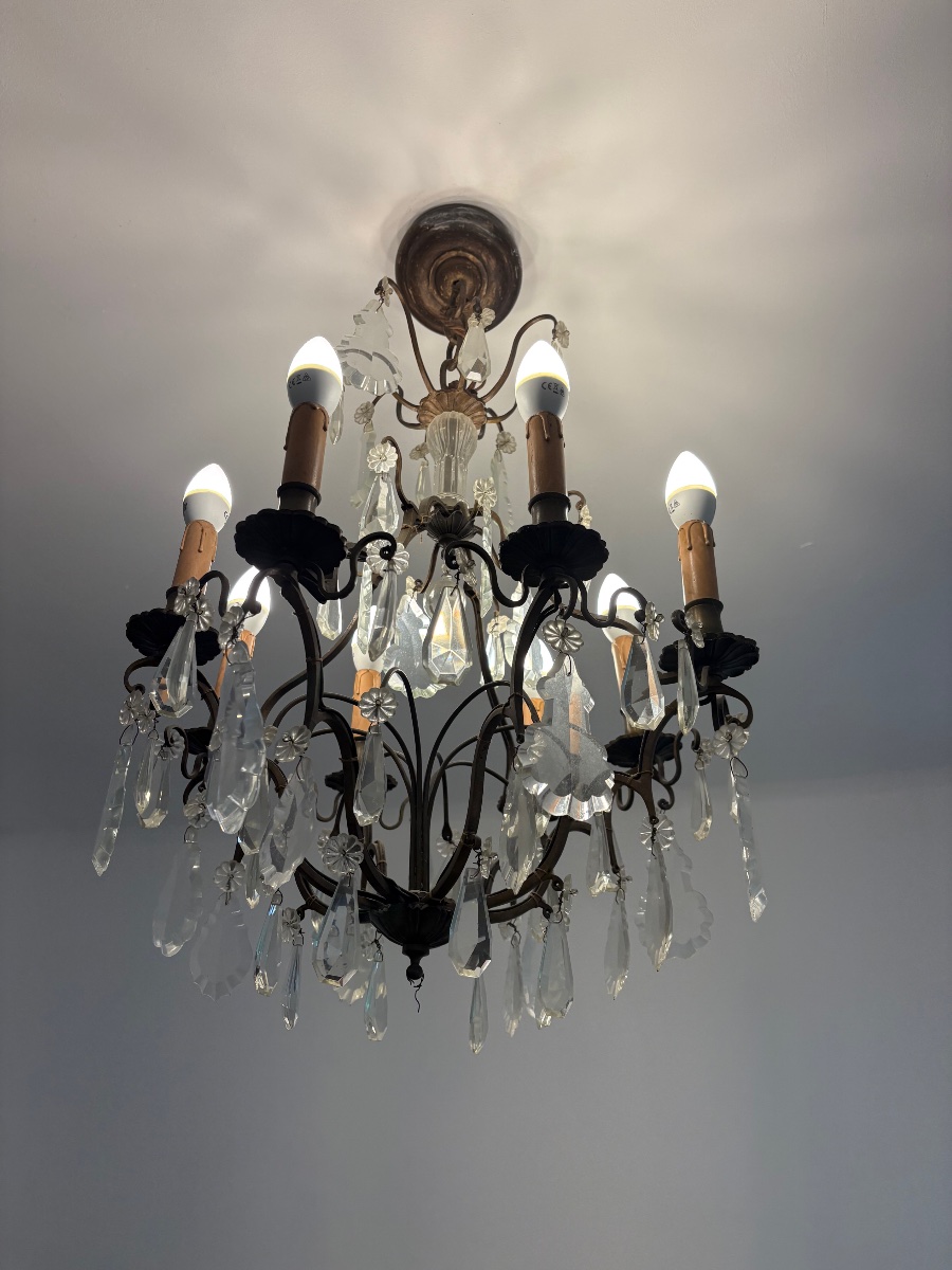 Lustre Louis XV, en bronze à huit lumières et Pampilles de cristal d’époque XIXe siècle.-photo-2