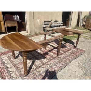 Louis Philippe Six-leg Dining Table, Walnut, 19th Century.