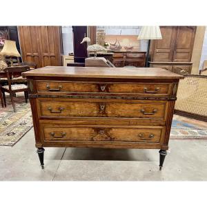 Commode Louis XVI  , en acajou d epoque XVIIIem siècle 