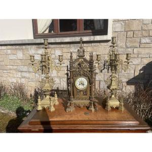 Garniture de cheminée, néogothique en bronze  d époque  XIXÉM siècle 