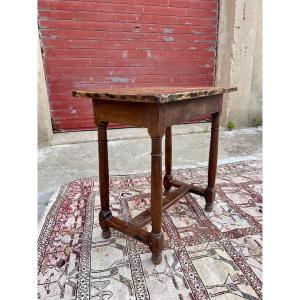 Petite table d’entre deux Louis XIII en noyer d’époque 