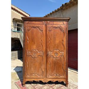 18th-century Provençal Regency-style Walnut Cabinet