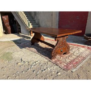 Oak Dining Table With Neo-renaissance-style Eagle Carvings, 19th Century