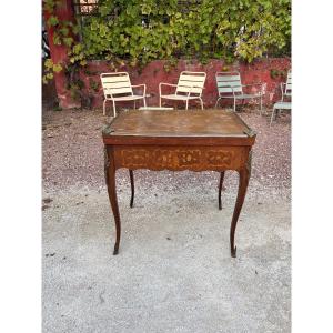Table, à Louis XV, en marqueterie fin XIXe siècle