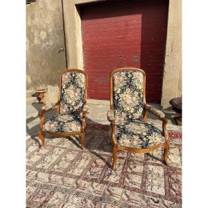 Paire de fauteuils Voltaire, restauration en noyer d’époqueXIXe siècle