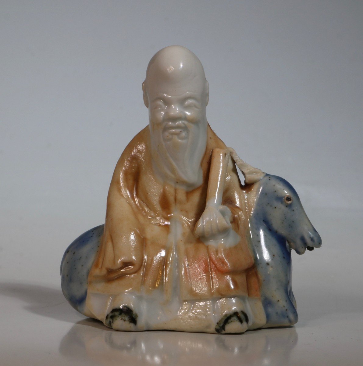 Un Compte-gouttes En Porcelaine Shoulao 18ème