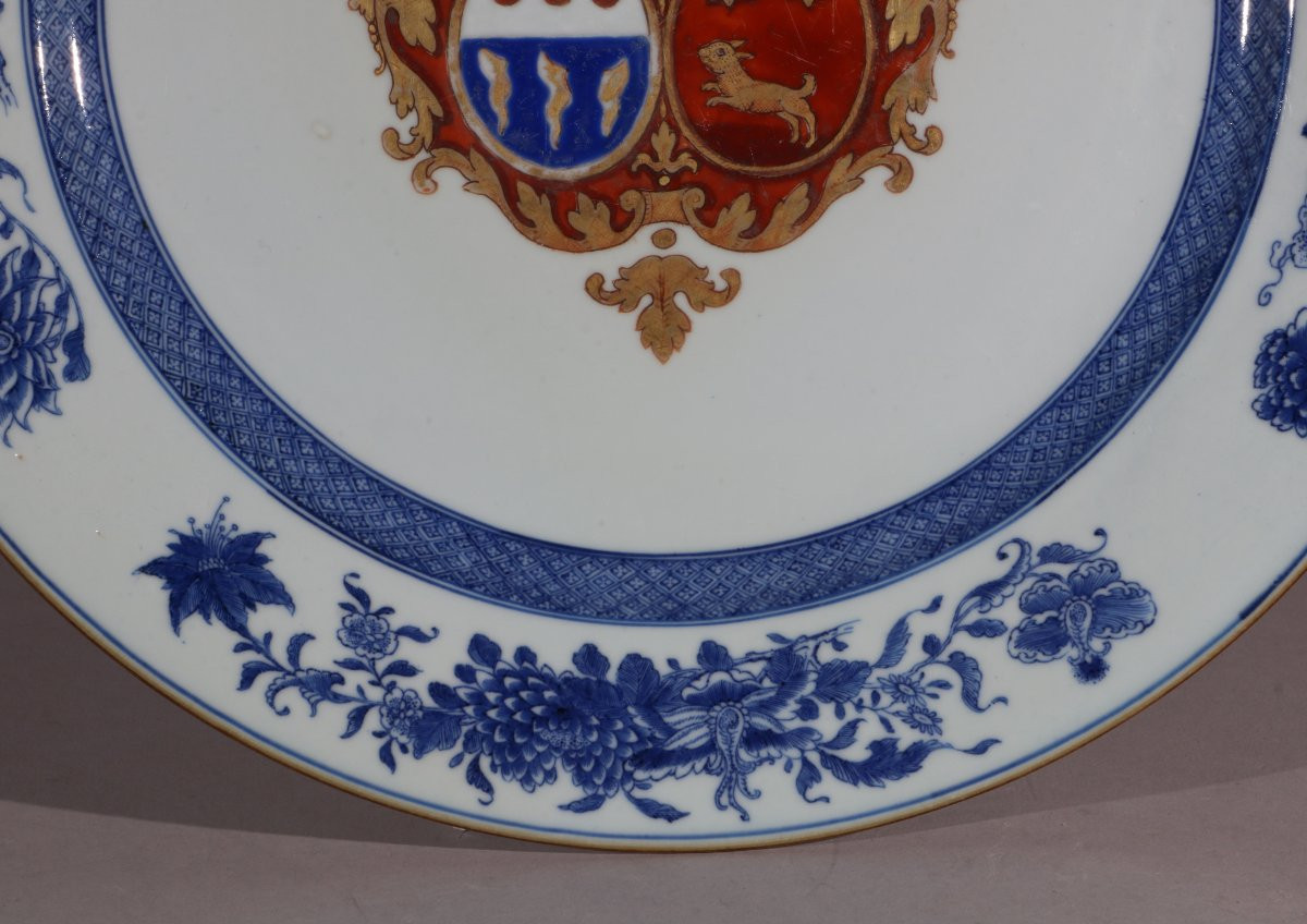 Grand Plat De Marché Hollandais Armorié, Vers 1735-1740-photo-4