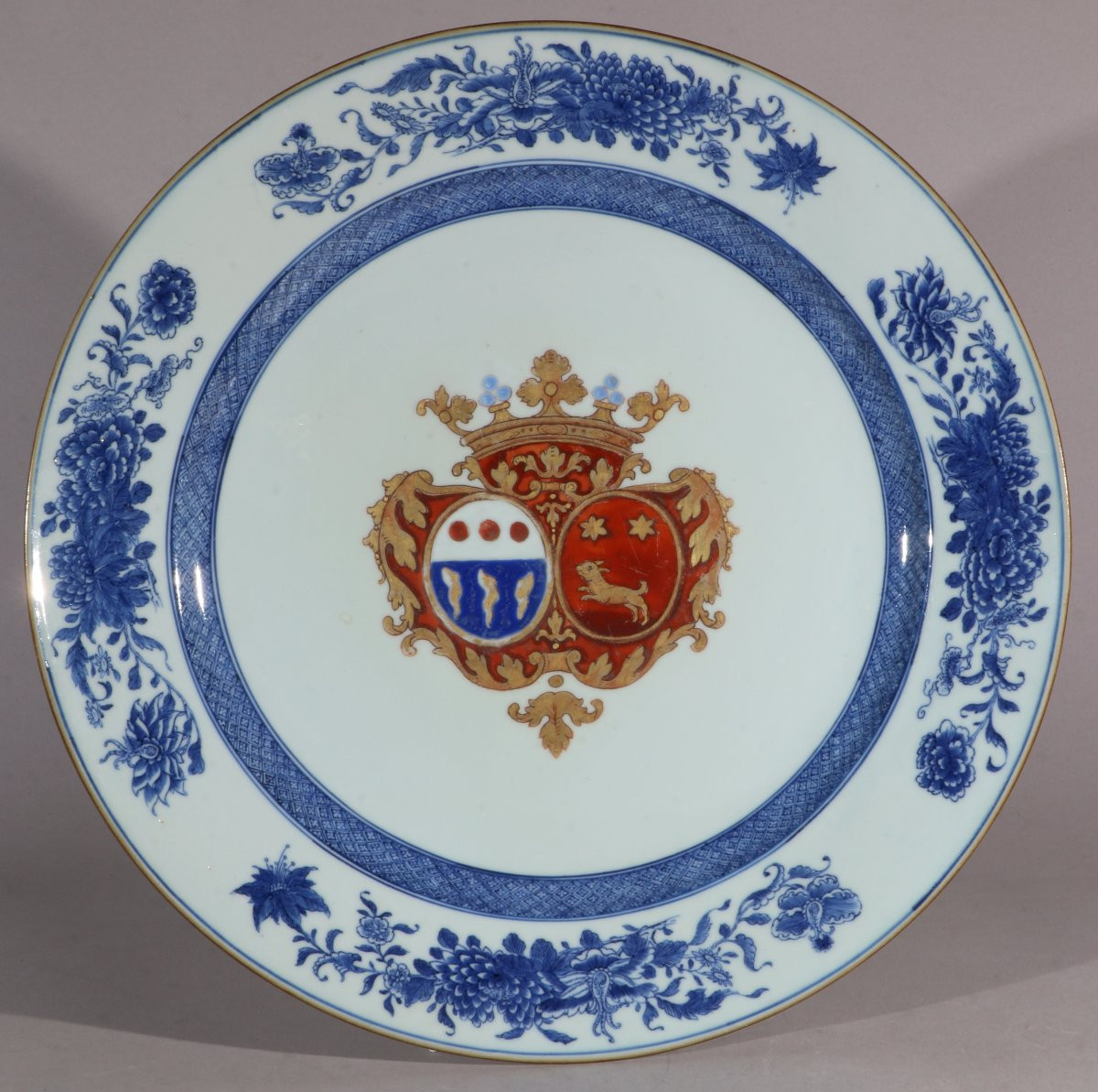 Grand Plat De Marché Hollandais Armorié, Vers 1735-1740-photo-3