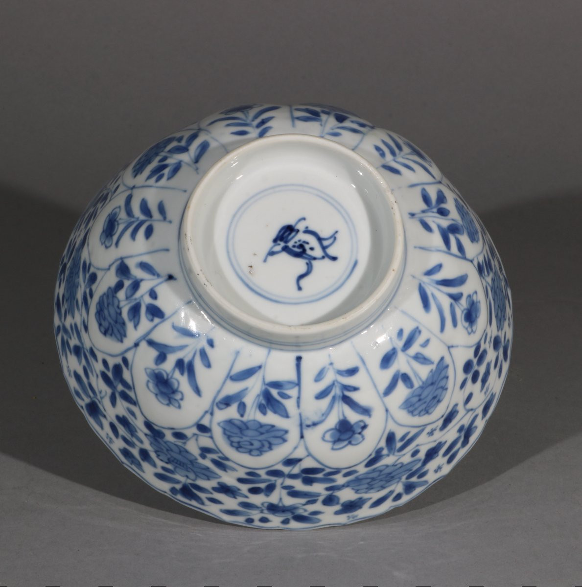 Un bol Chinois bleu et blanc Kangxi E18thC-photo-3