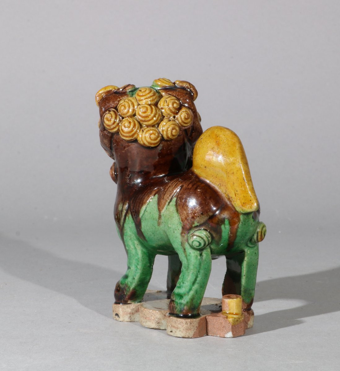  Un Chien de Fo en Biscuit  Kangxi C1700-photo-1