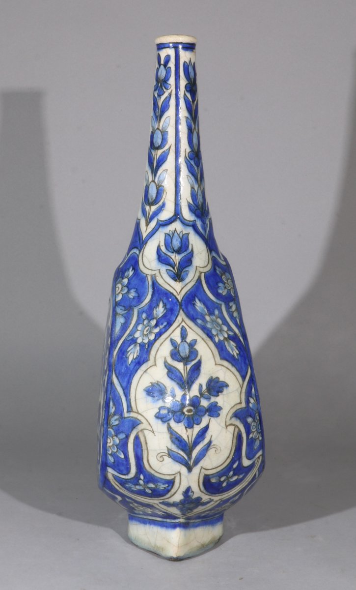 A Large 19th-century Blue-and-white Qajar Vase-photo-3