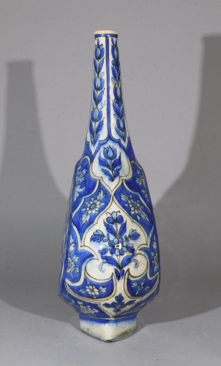 A Large 19th-century Blue-and-white Qajar Vase-photo-4