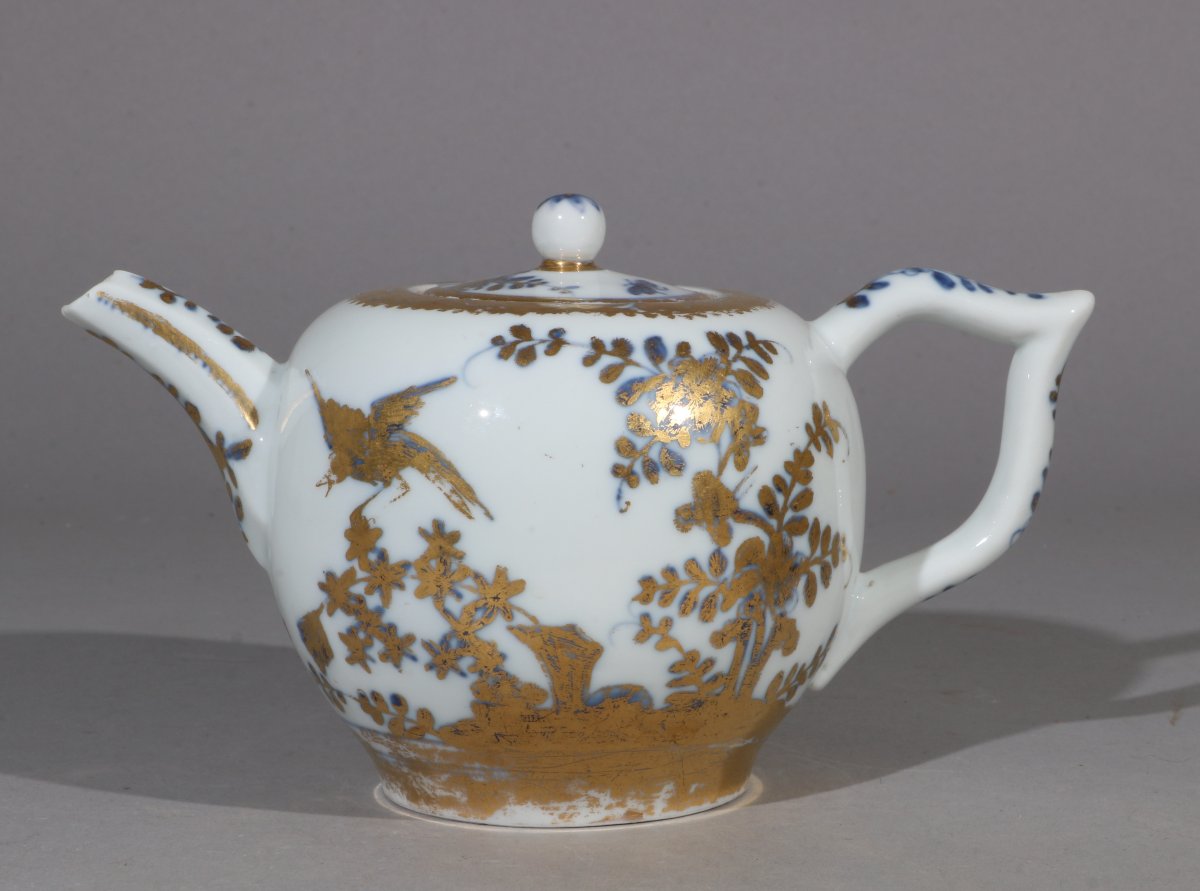 A Meissen Hausmaler Tea And Coffee Set, C. 1730–40-photo-4