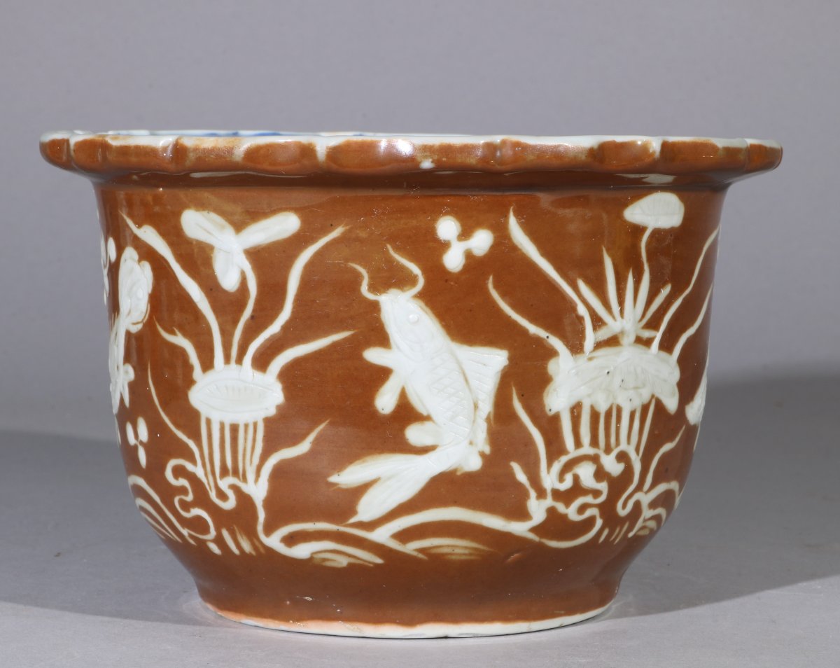 Rare jardinière de la fin de la dynastie Ming, époque Wanli (début du XVIIe siècle)