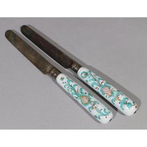 Paire de Manches de Couteau en Porcelaine de Chantilly, XVIIIe siècle