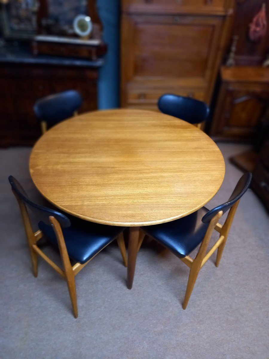 Danish Teak Table With 6 Danish Beech Chairs From The 70s-photo-1