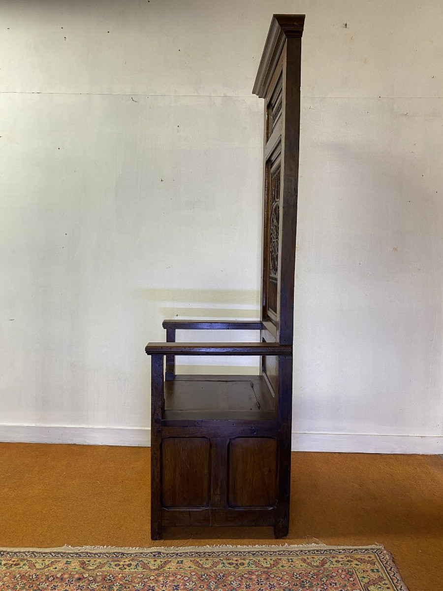 Walnut Cathedral Chair - Late 17th - Early 18th Century-photo-1